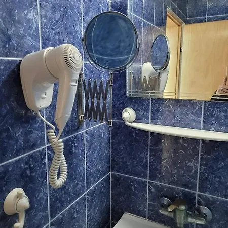 Veronika Hotel 3*