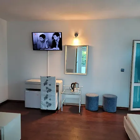 Veronika Hotel 3*